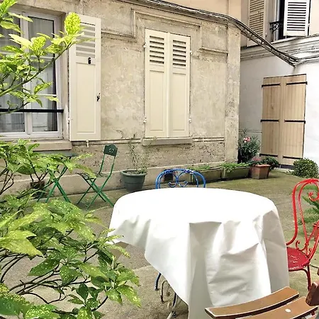Montmartre Del Sarte Cosy Citycosy Parijs